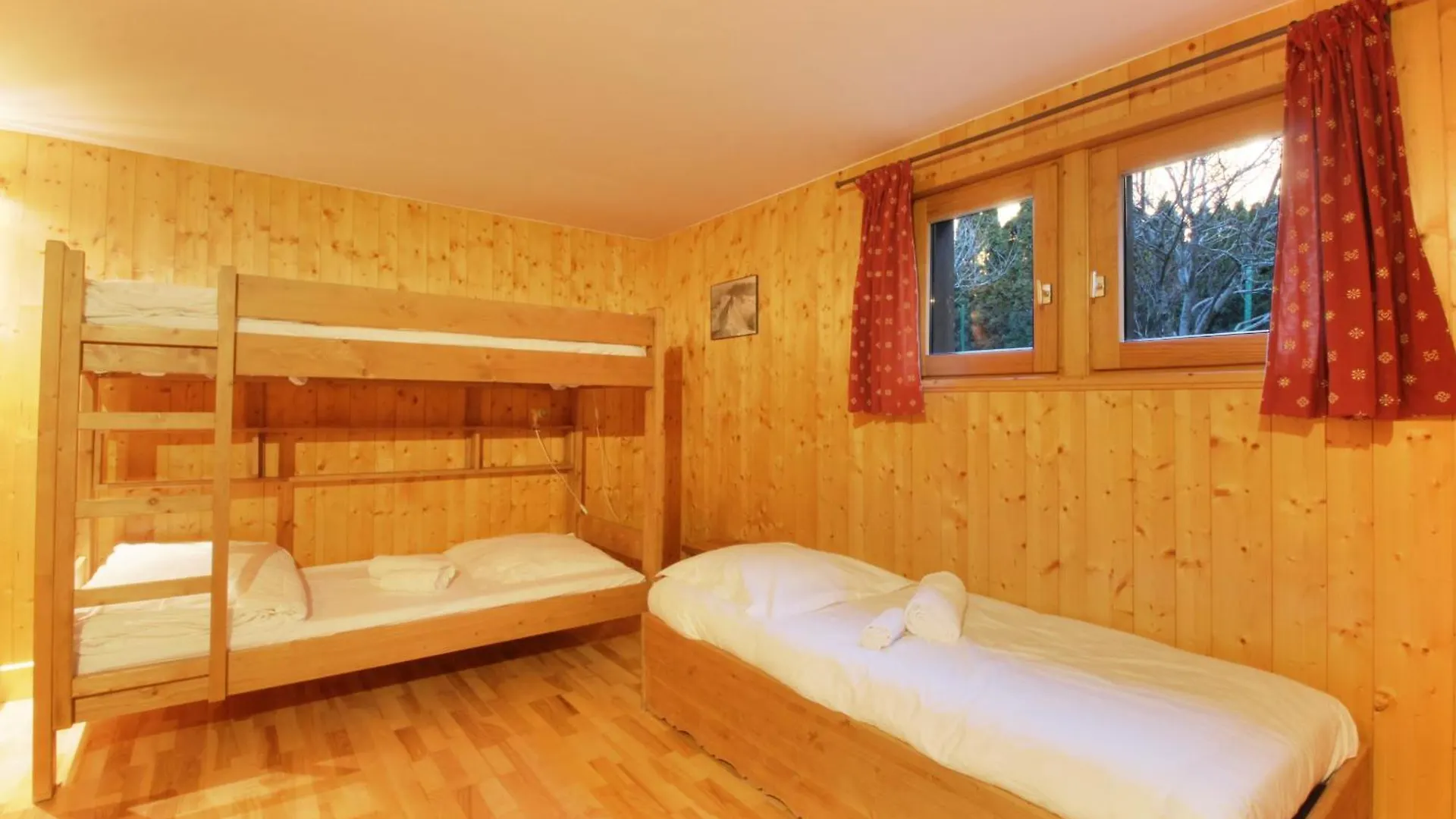 Chalet Ancelles - Les Praz - Golf - Vue Mont-Blanc - Randonnees Chamonix