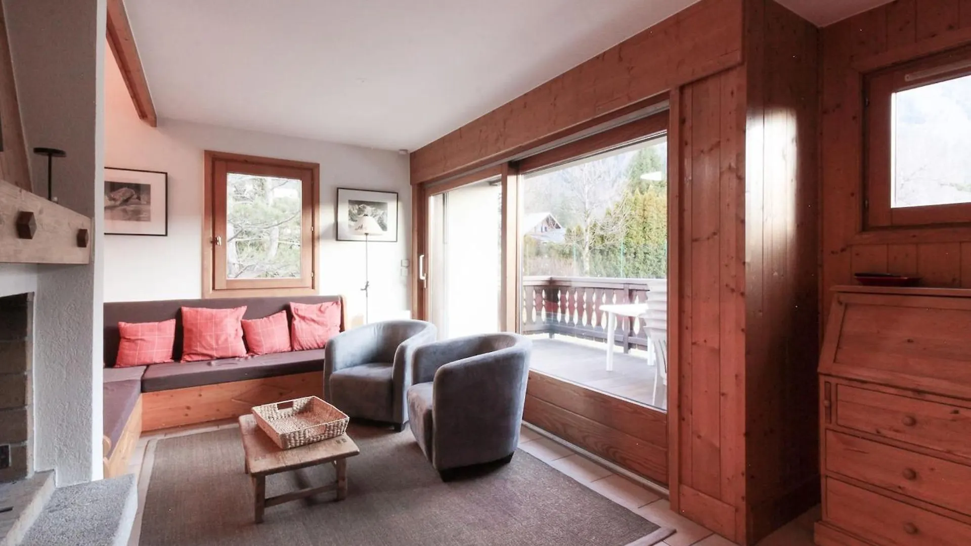 Chalet Ancelles - Les Praz - Golf - Vue Mont-Blanc - Randonnees Chamonix